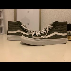 Womans Hightop Vans.